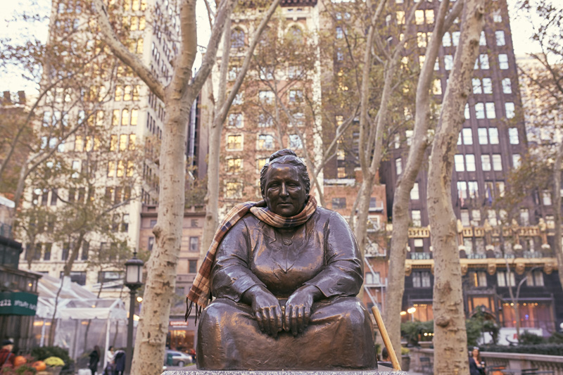 bryant park statue