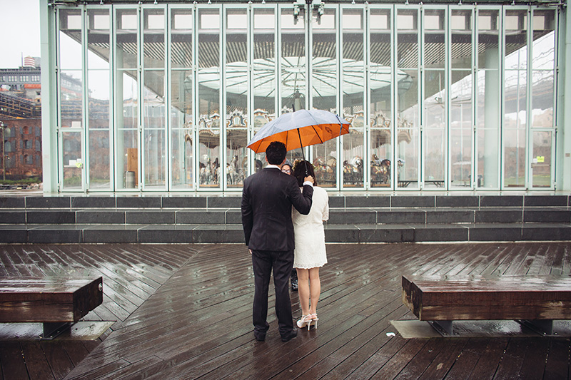 rainy day outside wedding ceremony