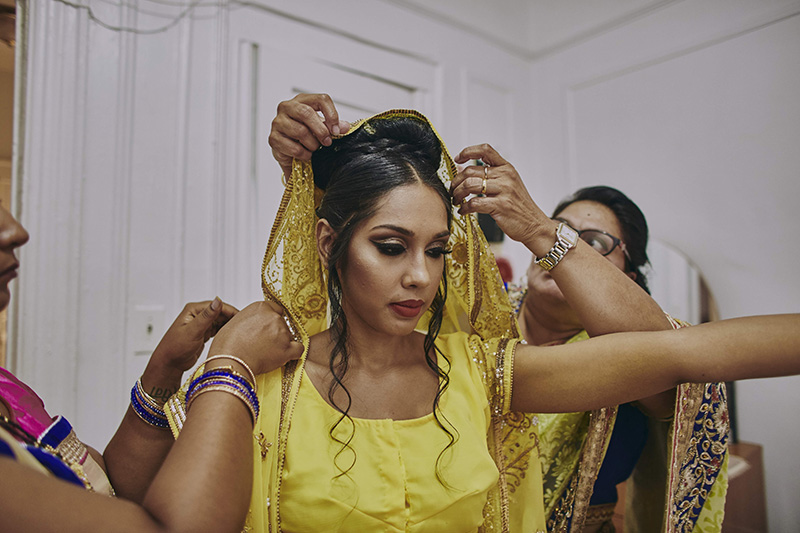 indian bride getting ready