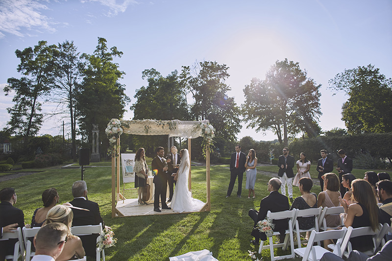 Village Club of Sands Point outdoor wedding ceremony