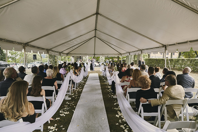 outdoor wedding ceremony in Staten Island