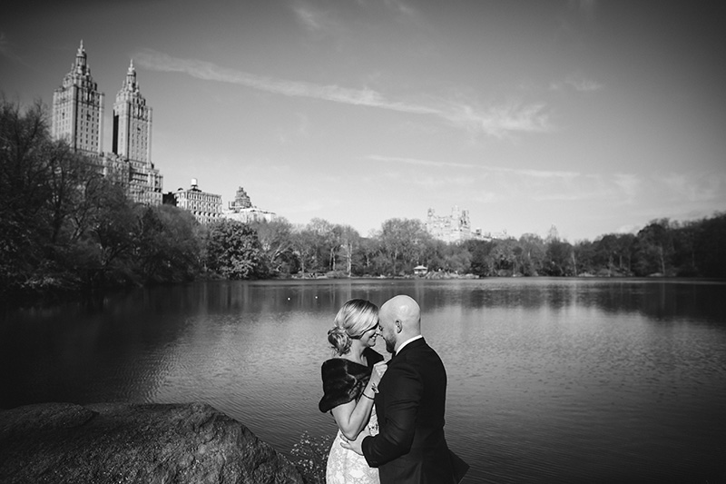 get married near Central park lake