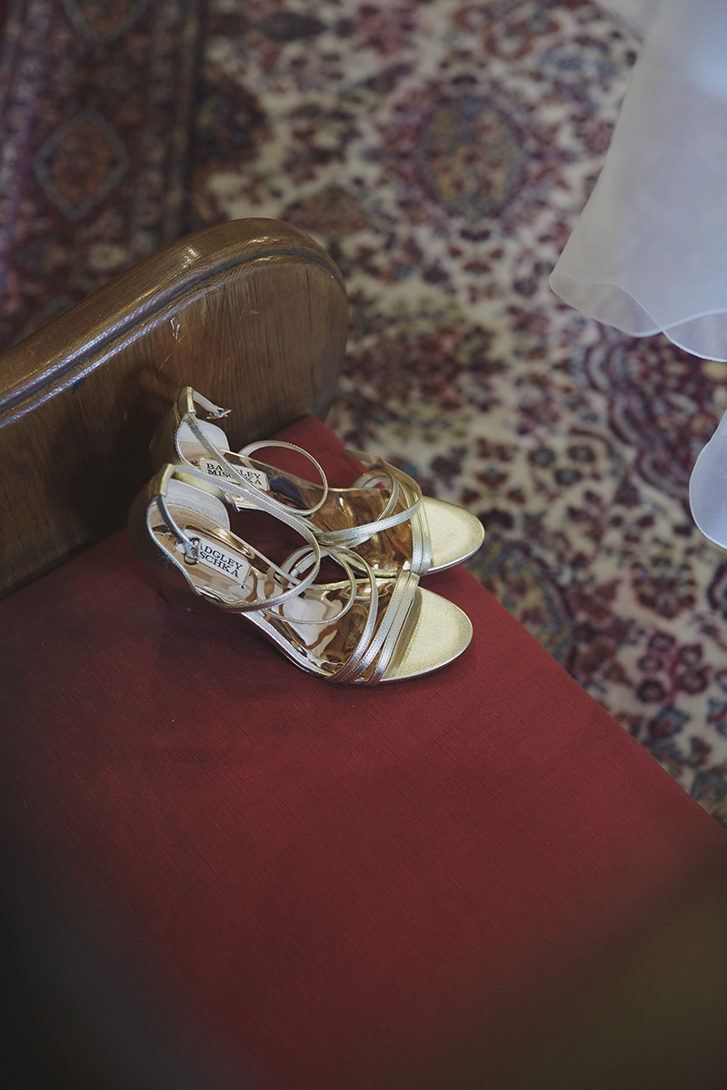 bride wedding shoes