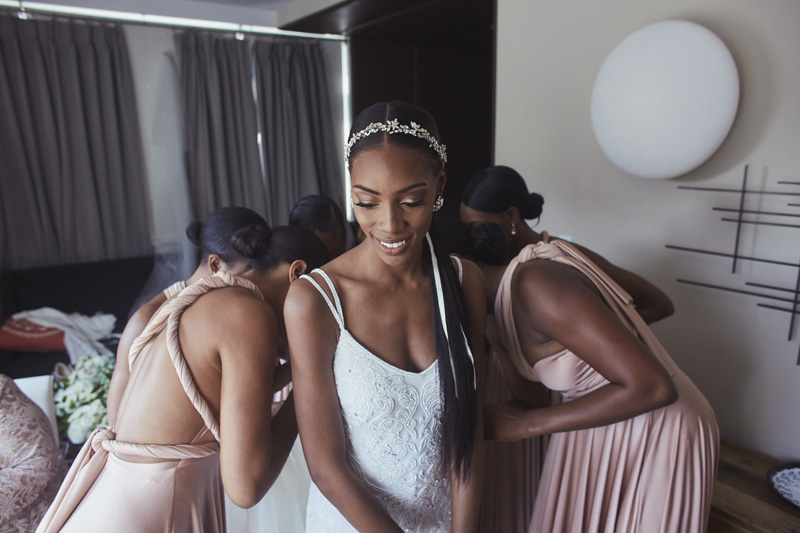 bride is getting ready