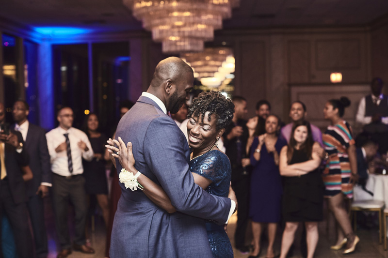 groom dancing with his mother 