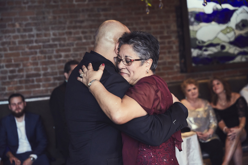 Groom dance with his mother
