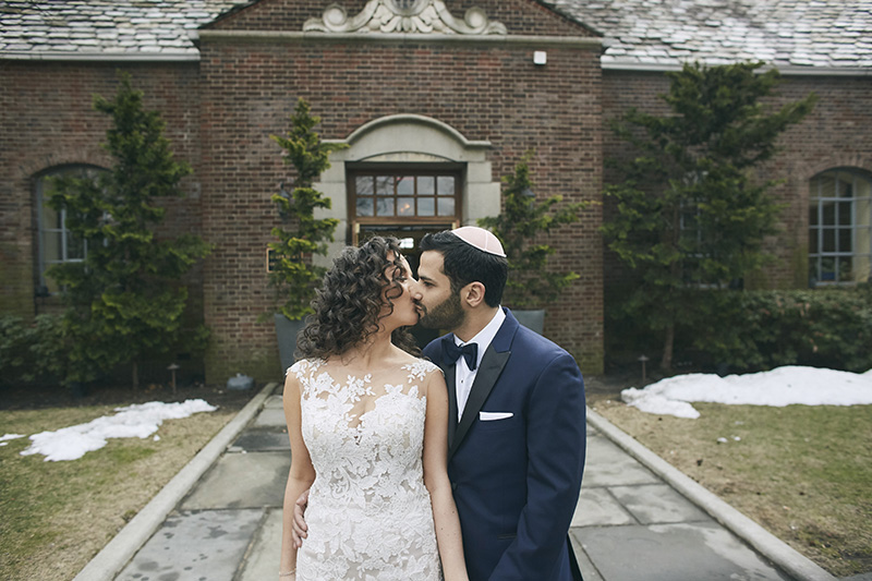 Brides and grooms kiss