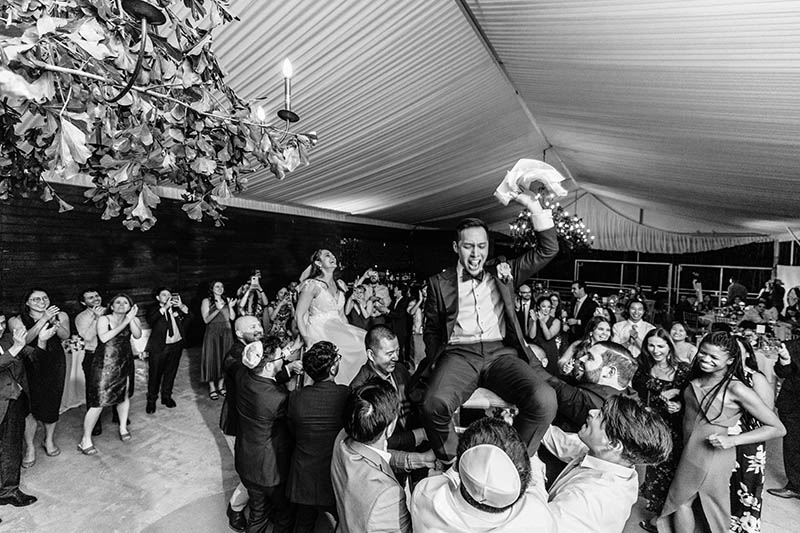 Jewish wedding reception tradition