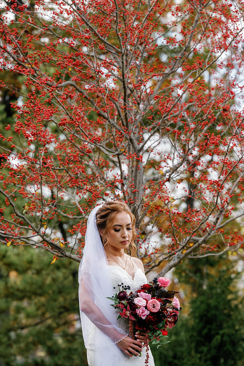 Bride portrait in Queens Botanical Garden